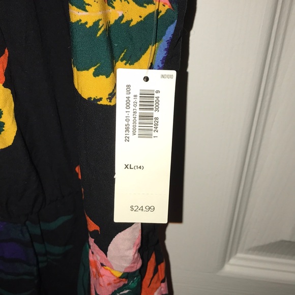 Floral Jumpsuit - Picture 4 of 5